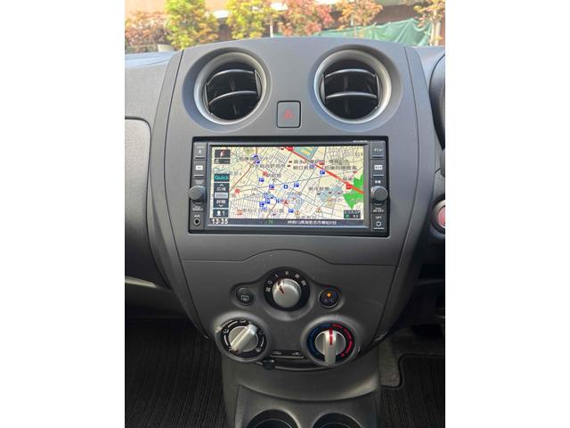 ノート Ｘ　ナビ　レーンアシスト　衝突被害軽減システム　アルミホイール　スマートキー　アイドリングストップ　電動格納ミラー　ＣＶＴ　盗難防止システム　衝突安全ボディ　ＡＢＳ　ＥＳＣ　ミュージックプレイヤー接続可（4枚目）