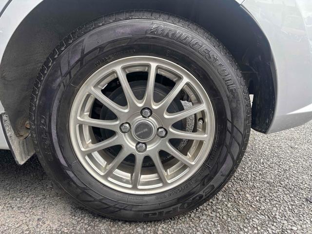 ノート Ｘ　ナビ　レーンアシスト　衝突被害軽減システム　アルミホイール　スマートキー　アイドリングストップ　電動格納ミラー　ＣＶＴ　盗難防止システム　衝突安全ボディ　ＡＢＳ　ＥＳＣ　ミュージックプレイヤー接続可（22枚目）