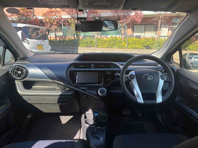 アクア S ドライブレコーダー ETC ナビ キーレスエントリー アイドリングストップ 電動格納ミラー CVT 衝突安全ボディ ABS ESC エアコン パワーステアリング パワーウィンドウ(2枚目)