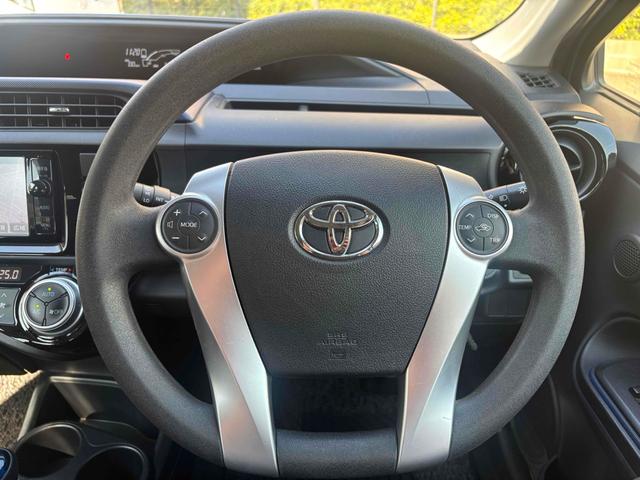 アクア S ドライブレコーダー ETC ナビ キーレスエントリー アイドリングストップ 電動格納ミラー CVT 衝突安全ボディ ABS ESC エアコン パワーステアリング パワーウィンドウ(3枚目)