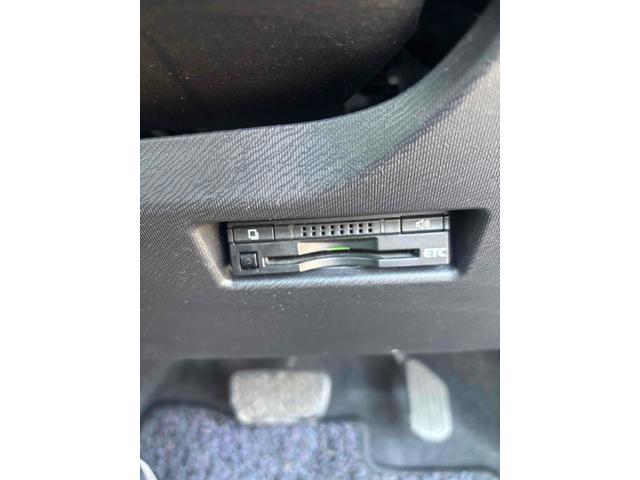 アクア S ドライブレコーダー ETC ナビ キーレスエントリー アイドリングストップ 電動格納ミラー CVT 衝突安全ボディ ABS ESC エアコン パワーステアリング パワーウィンドウ(5枚目)