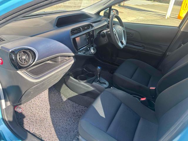 アクア S ドライブレコーダー ETC ナビ キーレスエントリー アイドリングストップ 電動格納ミラー CVT 衝突安全ボディ ABS ESC エアコン パワーステアリング パワーウィンドウ(9枚目)