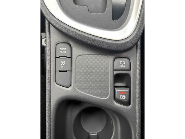 ヤリスクロス Z 全周囲カメラ クリアランスソナー オートクルーズコントロール レーンアシスト 衝突被害軽減システム ナビ オートマチックハイビーム オートライト LEDヘッドランプ 電動リアゲート アルミホイール(6枚目)