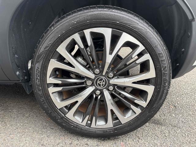 ヤリスクロス Z 全周囲カメラ クリアランスソナー オートクルーズコントロール レーンアシスト 衝突被害軽減システム ナビ オートマチックハイビーム オートライト LEDヘッドランプ 電動リアゲート アルミホイール(24枚目)