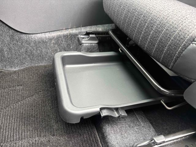 ヤリスクロス Z 全周囲カメラ クリアランスソナー オートクルーズコントロール レーンアシスト 衝突被害軽減システム ナビ オートマチックハイビーム オートライト LEDヘッドランプ 電動リアゲート アルミホイール(27枚目)