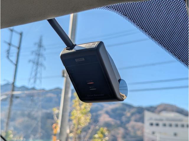 デミオ XDツーリング Lパッケージ 純正SDナビ パドルシフト LEDヘッドライト ヘッドアップディスプレイ ハーフレザーシート ETC シートヒーター 純正アルミホイール クルーズコントロール ドライブレコーダー(13枚目)