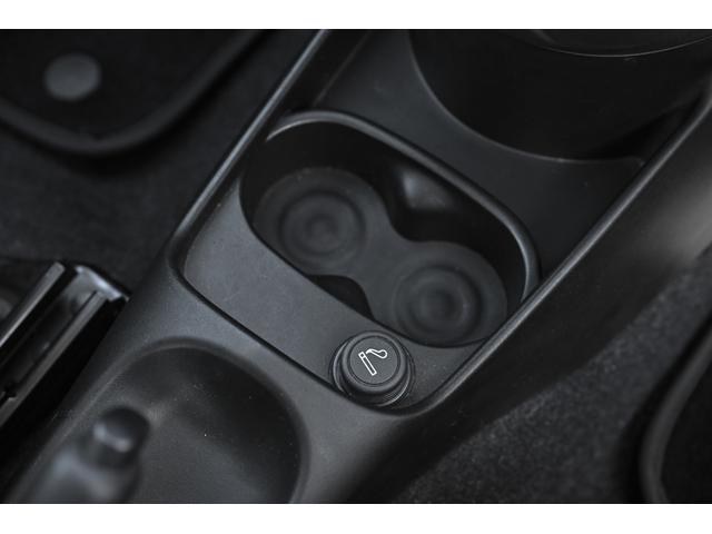 ５００Ｃ バイ　グッチ　限定車　キーレスエントリー　ＥＴＣ　ドライブレコーダー　専用レザーシート　記録簿　アイドリングストップ（46枚目）