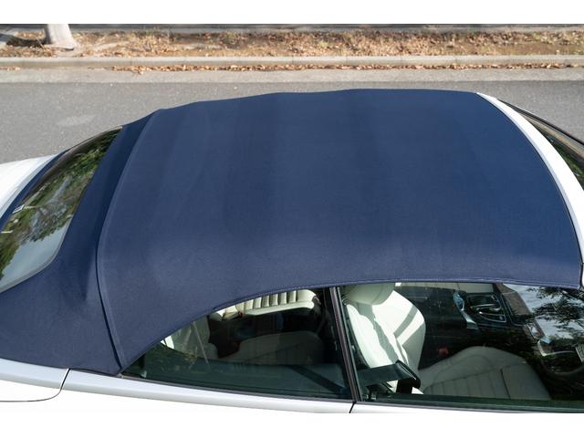 Cクラス C180カブリオレスポーツ AMGライン レザーエクスクルーシブPKG 青幌 ホワイトレザー ワンオーナー 純正HDDナビ フルセグTV バックカメラ ETC ドライブレコーダー(7枚目)