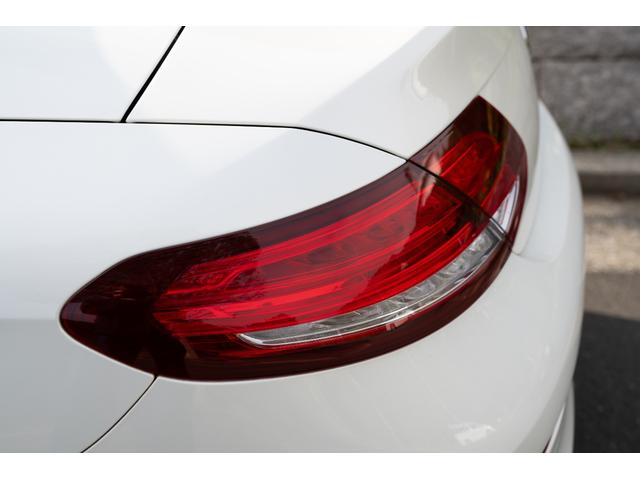 Cクラス C180カブリオレスポーツ AMGライン レザーエクスクルーシブPKG 青幌 ホワイトレザー ワンオーナー 純正HDDナビ フルセグTV バックカメラ ETC ドライブレコーダー(19枚目)