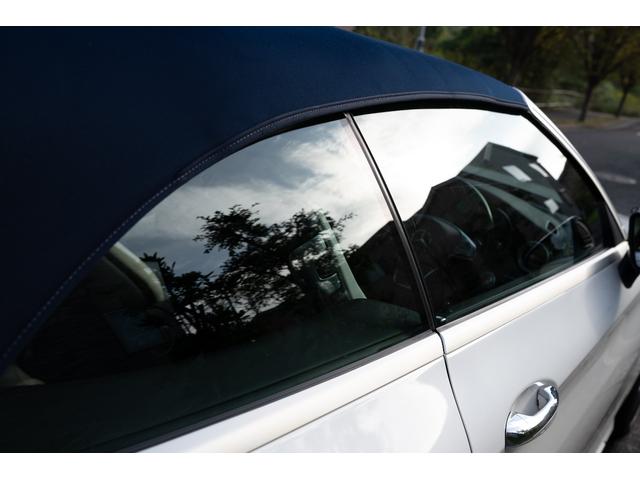 Cクラス C180カブリオレスポーツ AMGライン レザーエクスクルーシブPKG 青幌 ホワイトレザー ワンオーナー 純正HDDナビ フルセグTV バックカメラ ETC ドライブレコーダー(38枚目)