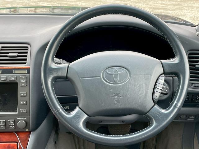 セルシオ Ｃ仕様　純正ナビ　キセノン　ＥＴＣ　純正１６インチＡＷ　ユーザー様仕入れ　４．５点もの（36枚目）