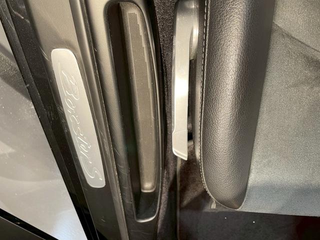 ボクスター ボクスターＳ　スポーツクロノ　社外ナビ　バックモニター　キセノン　ＥＴＣ　シートヒーター　電動リアスポイラー　純正１８インチＡＷ　ユーザー様仕入れ（40枚目）