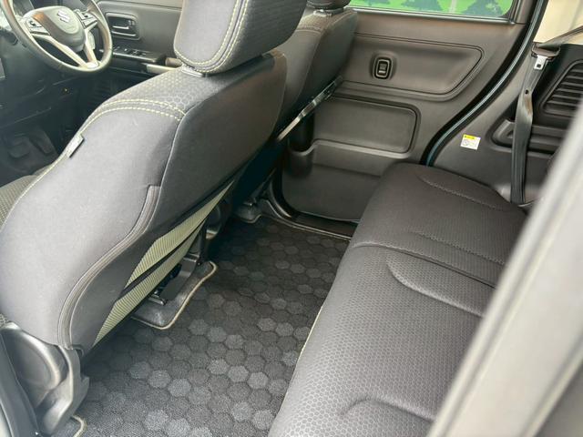 スペーシアギア ハイブリッドＸＺ　ターボ　純正９インチナビ　全方位カメラ　両側電動スライドドア　フルセグＴＶ　ヘッドアップディスプレイ　ＬＥＤヘッドライト　ＥＴＣ　シートヒーター　コーナーセンサー　ブレーキサポート　社外デジタルインナミラー（18枚目）