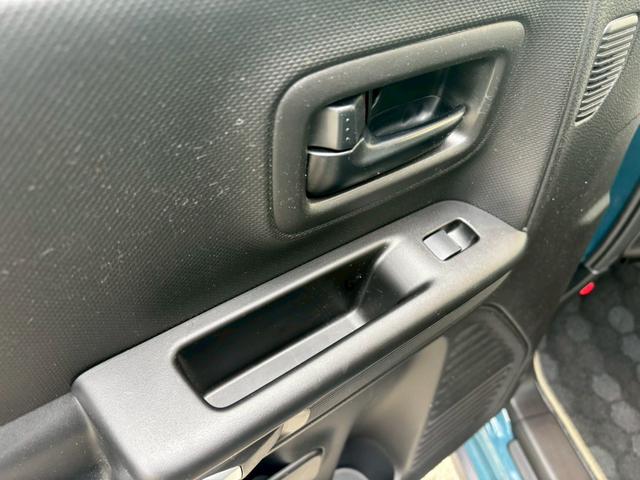 スペーシアギア ハイブリッドＸＺ　ターボ　純正９インチナビ　全方位カメラ　両側電動スライドドア　フルセグＴＶ　ヘッドアップディスプレイ　ＬＥＤヘッドライト　ＥＴＣ　シートヒーター　コーナーセンサー　ブレーキサポート　社外デジタルインナミラー（46枚目）