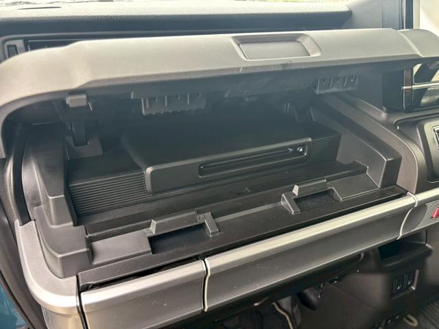 スペーシアギア ハイブリッドＸＺ　ターボ　純正９インチナビ　全方位カメラ　両側電動スライドドア　フルセグＴＶ　ヘッドアップディスプレイ　ＬＥＤヘッドライト　ＥＴＣ　シートヒーター　コーナーセンサー　ブレーキサポート　社外デジタルインナミラー（51枚目）