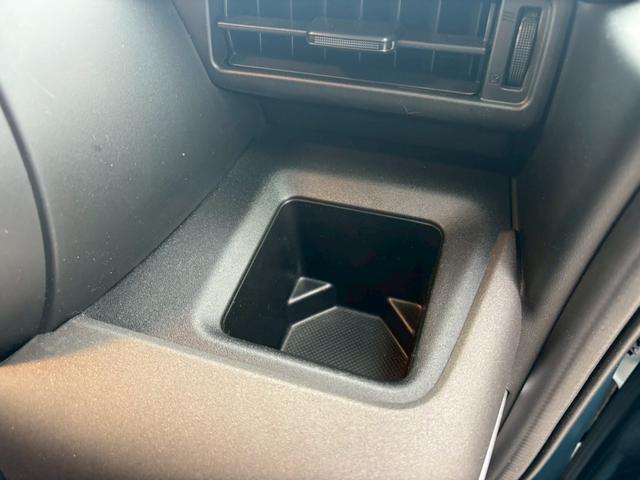 スペーシアギア ハイブリッドＸＺ　ターボ　純正９インチナビ　全方位カメラ　両側電動スライドドア　フルセグＴＶ　ヘッドアップディスプレイ　ＬＥＤヘッドライト　ＥＴＣ　シートヒーター　コーナーセンサー　ブレーキサポート　社外デジタルインナミラー（55枚目）