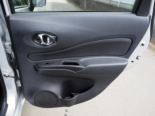 ノート ｅ－パワー　Ｘ　◆インテリジェントエマージェンシーブレーキ◆踏み間違い衝突防止◆ＬＤＷ（車線逸脱警報）◆フロント＆バックソナー◆ナビ◆フルセグ◆Ｂｌｕｅｔｏｏｔｈ◆アラウンドビュー◆スマート・ルームミラー◆ＥＴＣ（31枚目）