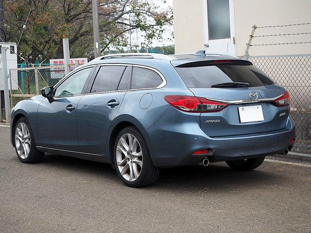 アテンザワゴン ＸＤ　◆６速マニュアル◆クリーンディーゼルターボ◆衝突軽減ブレーキ◆クルーズコントロール◆ナビ◆フルセグテレビ◆ＤＶＤ再生◆Ｂｌｕｅｔｏｏｔｈ◆バックモニター◆ＥＴＣ◆ＨＩＤ◆アイドリングストップ◆スマキー（10枚目）