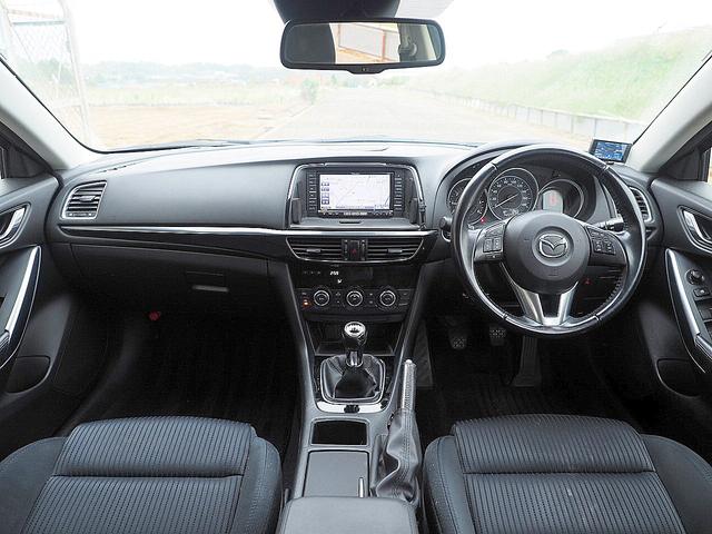 アテンザワゴン ＸＤ　◆６速マニュアル◆クリーンディーゼルターボ◆衝突軽減ブレーキ◆クルーズコントロール◆ナビ◆フルセグテレビ◆ＤＶＤ再生◆Ｂｌｕｅｔｏｏｔｈ◆バックモニター◆ＥＴＣ◆ＨＩＤ◆アイドリングストップ◆スマキー（18枚目）