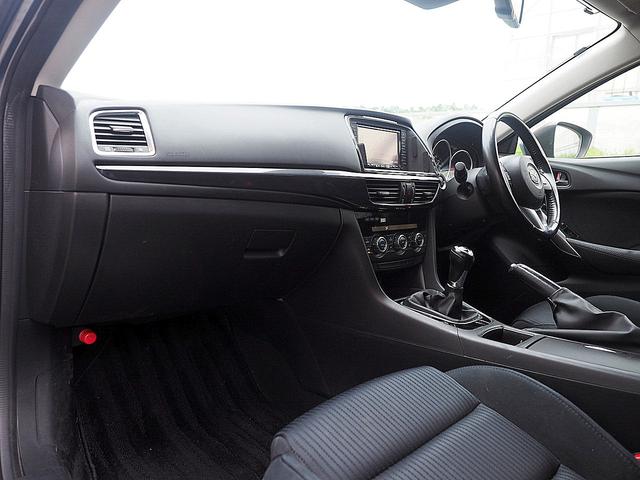 アテンザワゴン ＸＤ　◆６速マニュアル◆クリーンディーゼルターボ◆衝突軽減ブレーキ◆クルーズコントロール◆ナビ◆フルセグテレビ◆ＤＶＤ再生◆Ｂｌｕｅｔｏｏｔｈ◆バックモニター◆ＥＴＣ◆ＨＩＤ◆アイドリングストップ◆スマキー（19枚目）