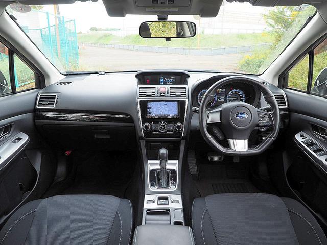 レヴォーグ １．６ＧＴアイサイト　Ｓスタイル　◆４ＷＤ◆ターボ◆アイサイト◆全車速追従機能付クルーズ◆プリクラッシュ◆アクティブレーンキープ◆車線逸脱警報◆ナビ◆ＴＶ◆ＥＴＣ◆ＬＥＤライト◆パワーシート◆ＳＩ－ＤＲＩＶＥ◆Ｉ－ＳＴＯＰ◆スマキー（18枚目）