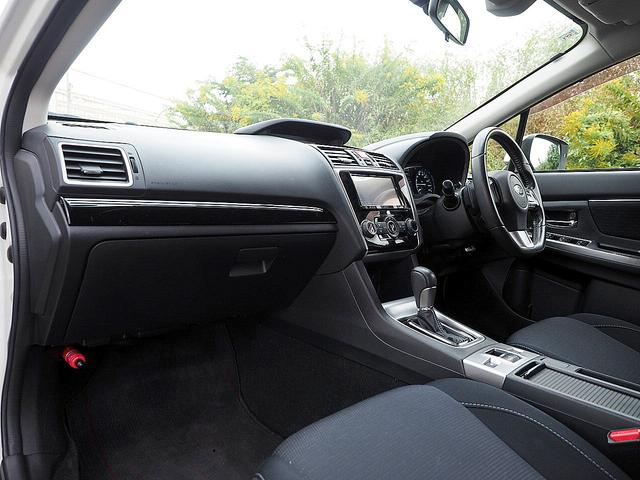 レヴォーグ １．６ＧＴアイサイト　Ｓスタイル　◆４ＷＤ◆ターボ◆アイサイト◆全車速追従機能付クルーズ◆プリクラッシュ◆アクティブレーンキープ◆車線逸脱警報◆ナビ◆ＴＶ◆ＥＴＣ◆ＬＥＤライト◆パワーシート◆ＳＩ－ＤＲＩＶＥ◆Ｉ－ＳＴＯＰ◆スマキー（19枚目）