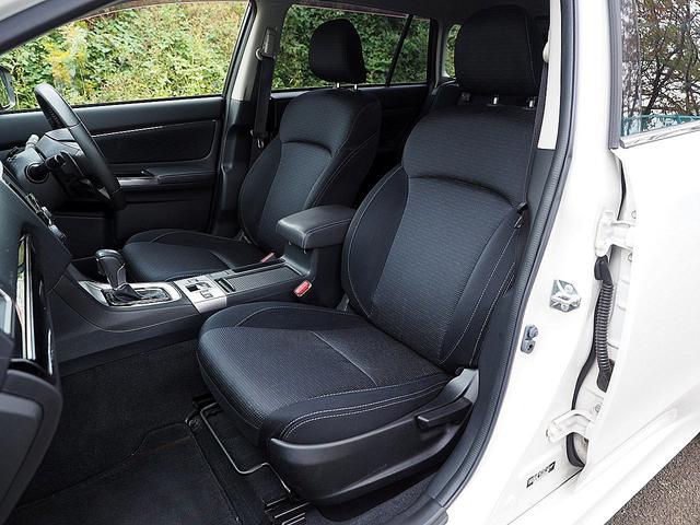 レヴォーグ １．６ＧＴアイサイト　Ｓスタイル　◆４ＷＤ◆ターボ◆アイサイト◆全車速追従機能付クルーズ◆プリクラッシュ◆アクティブレーンキープ◆車線逸脱警報◆ナビ◆ＴＶ◆ＥＴＣ◆ＬＥＤライト◆パワーシート◆ＳＩ－ＤＲＩＶＥ◆Ｉ－ＳＴＯＰ◆スマキー（28枚目）