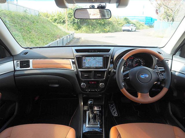 エクシーガクロスオーバー７ ２．５ｉアイサイト　◆４ＷＤ◆アイサイト◆全車速追従機能付クルーズコントロール◆プリクラッシュブレーキ◆車線逸脱警報◆ＳＩ－ＤＲＩＶＥ◆ナビ◆ＴＶ◆バックモニター◆ドラレコ◆ＥＴＣ◆パワーシート◆シートヒーター◆スマキー（18枚目）