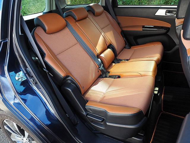 エクシーガクロスオーバー７ ２．５ｉアイサイト　◆４ＷＤ◆アイサイト◆全車速追従機能付クルーズコントロール◆プリクラッシュブレーキ◆車線逸脱警報◆ＳＩ－ＤＲＩＶＥ◆ナビ◆ＴＶ◆バックモニター◆ドラレコ◆ＥＴＣ◆パワーシート◆シートヒーター◆スマキー（23枚目）