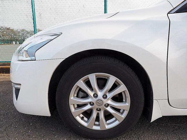 グレードは、本革巻ステアリングや助手席パワーオットマンを装備する「ＸＬ」です！！