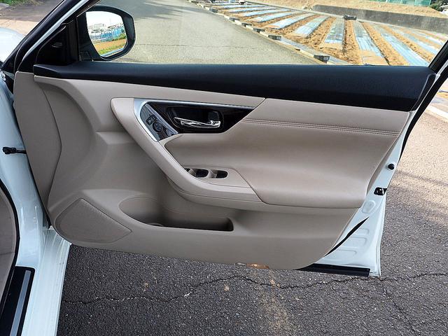 運転席ドアトリムです！！