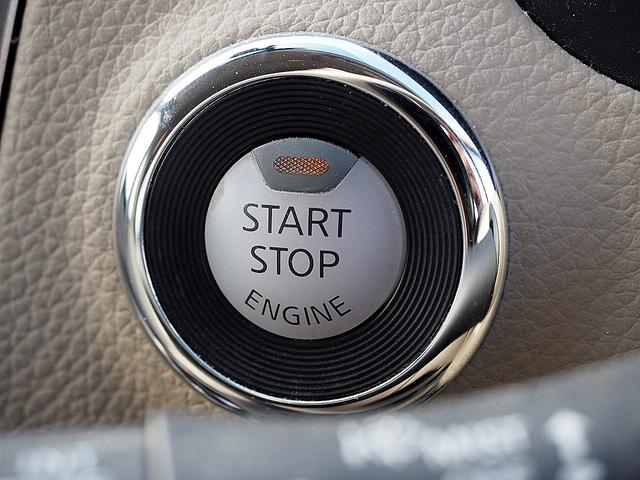 【装備品】　エンジン始動停止ワンプッシュ！！プッシュ式エンジンスタート　です！！
