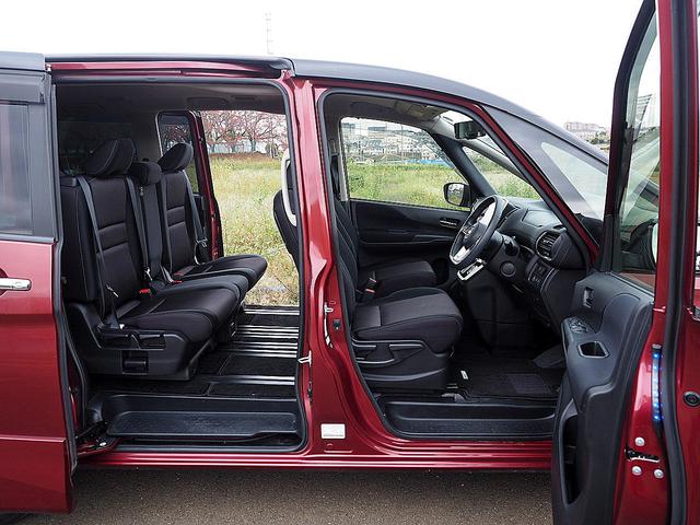 セレナ ハイウェイスター　◆４ＷＤ◆プロパイロット◆セーフティパックＢ◆エマージェンシーブレーキ◆踏み間違い衝突防止◆インテリジェントＬＩ◆ＬＤＷ◆ＬＤＰ◆両側オートスライド◆ナビ◆ＴＶ◆アラウンドビュー◆ＥＴＣ◆インテリキー（22枚目）