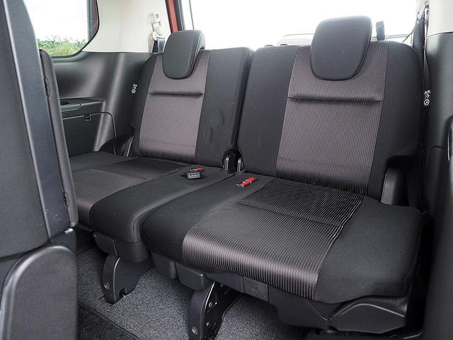 セレナ ハイウェイスター　◆４ＷＤ◆プロパイロット◆セーフティパックＢ◆エマージェンシーブレーキ◆踏み間違い衝突防止◆インテリジェントＬＩ◆ＬＤＷ◆ＬＤＰ◆両側オートスライド◆ナビ◆ＴＶ◆アラウンドビュー◆ＥＴＣ◆インテリキー（29枚目）