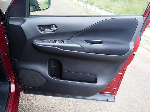 セレナ ハイウェイスター　◆４ＷＤ◆プロパイロット◆セーフティパックＢ◆エマージェンシーブレーキ◆踏み間違い衝突防止◆インテリジェントＬＩ◆ＬＤＷ◆ＬＤＰ◆両側オートスライド◆ナビ◆ＴＶ◆アラウンドビュー◆ＥＴＣ◆インテリキー（32枚目）