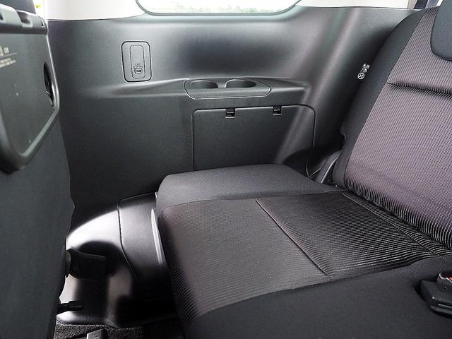 セレナ ハイウェイスター　◆４ＷＤ◆プロパイロット◆セーフティパックＢ◆エマージェンシーブレーキ◆踏み間違い衝突防止◆インテリジェントＬＩ◆ＬＤＷ◆ＬＤＰ◆両側オートスライド◆ナビ◆ＴＶ◆アラウンドビュー◆ＥＴＣ◆インテリキー（34枚目）