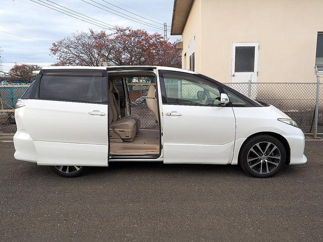 エスティマ アエラス　◆中後期型◆両側パワースライド◆ナビ◆ＴＶ◆Ｂｌｕｅｔｏｏｔｈオーディオ◆後席フリップダウンモニター◆リアカメラ◆ＥＴＣ◆エアロパーツ◆１８インチアルミホイール◆ＨＩＤ◆クルーズコントロール◆スマキー（8枚目）