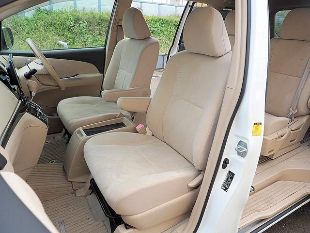 エスティマ アエラス　◆中後期型◆両側パワースライド◆ナビ◆ＴＶ◆Ｂｌｕｅｔｏｏｔｈオーディオ◆後席フリップダウンモニター◆リアカメラ◆ＥＴＣ◆エアロパーツ◆１８インチアルミホイール◆ＨＩＤ◆クルーズコントロール◆スマキー（31枚目）