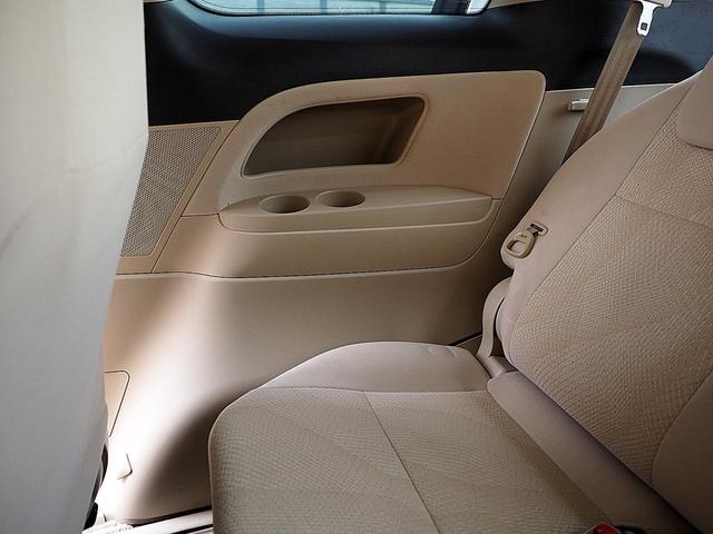 エスティマ アエラス　◆中後期型◆両側パワースライド◆ナビ◆ＴＶ◆Ｂｌｕｅｔｏｏｔｈオーディオ◆後席フリップダウンモニター◆リアカメラ◆ＥＴＣ◆エアロパーツ◆１８インチアルミホイール◆ＨＩＤ◆クルーズコントロール◆スマキー（34枚目）