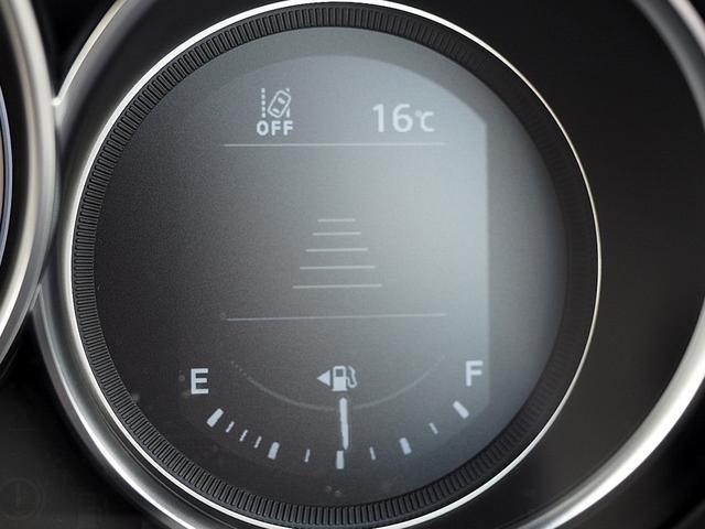 アテンザセダン ＸＤプロアクティブ　◆中期型◆６速マニュアル◆ディーゼルターボ◆セーフティクルーズＰＫＧ◆レーダークルーズ◆衝突軽減ブレーキ◆ブラインドスポットモニタリング◆レーンキープアシスト◆ナビ◆ＴＶ◆Ｂモニター◆ＥＴＣ◆スマキー（72枚目）