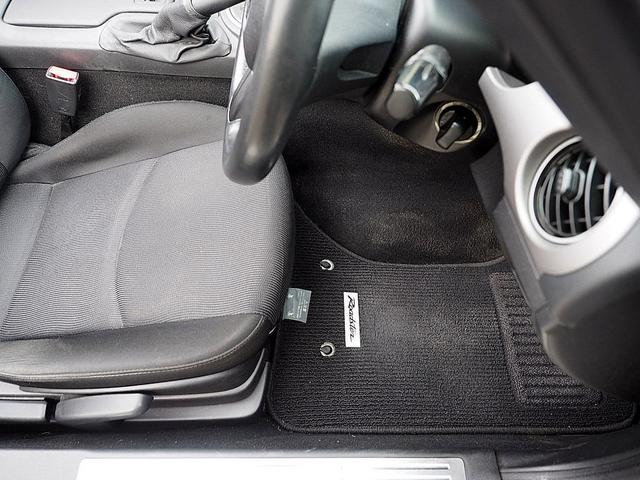 運転席フロアマットです！！