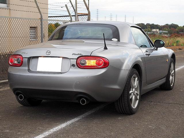 【装備品】　ハイマウントストップランプ（クリア）が装備されております！！