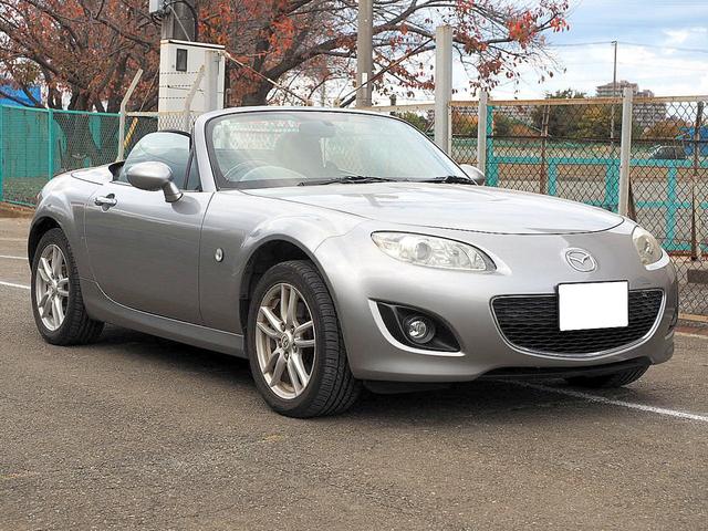 【装備品】　パワーリトラクタブルハードトップ（電動開閉ルーフ）が装備されております！！