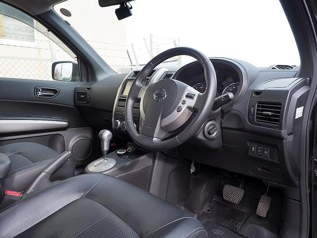 エクストレイル 20GT ブラック エクストリーマーX ◆4WD◆ディーゼルターボ◆ブラックエクストリーマーX専用装備◆ナビ◆フルセグ◆Bluetooth◆バックモニター◆ドラレコ◆ETC◆HID◆防水シート◆全席シートヒーター◆クルコン◆インテリキー(17枚目)