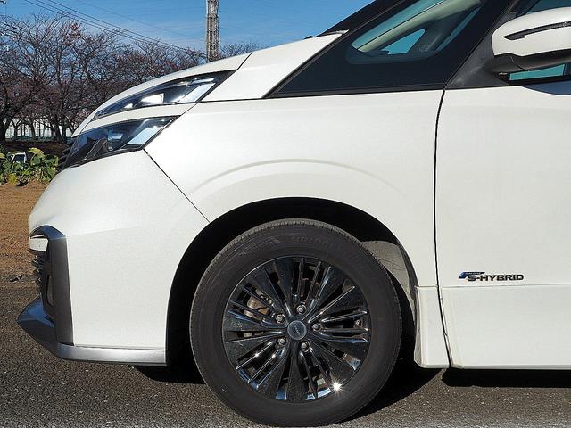 セレナ ライダーオテック３０ｔｈアニバサリプロパイロットＥＤ　プロパイロット／インテリジェントクルーズコントロール／エマブレ／踏み間違い衝突防止／電動パーキングブレーキ／両側ハンズフリー＆ワンタッチオートスライド／ナビ／ＴＶ／バックモニター／本革／シートヒーター（15枚目）