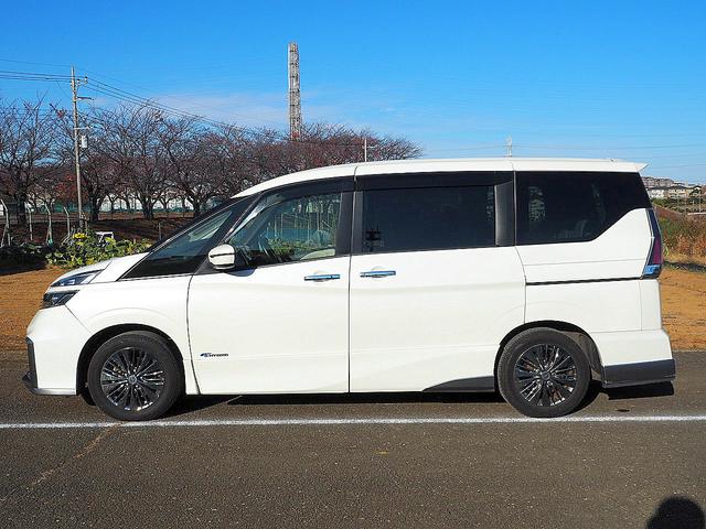 セレナ ライダーオテック３０ｔｈアニバサリプロパイロットＥＤ　プロパイロット／インテリジェントクルーズコントロール／エマブレ／踏み間違い衝突防止／電動パーキングブレーキ／両側ハンズフリー＆ワンタッチオートスライド／ナビ／ＴＶ／バックモニター／本革／シートヒーター（16枚目）