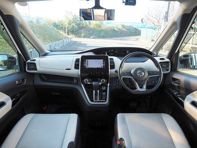 セレナ ライダーオテック３０ｔｈアニバサリプロパイロットＥＤ　プロパイロット／インテリジェントクルーズコントロール／エマブレ／踏み間違い衝突防止／電動パーキングブレーキ／両側ハンズフリー＆ワンタッチオートスライド／ナビ／ＴＶ／バックモニター／本革／シートヒーター（20枚目）