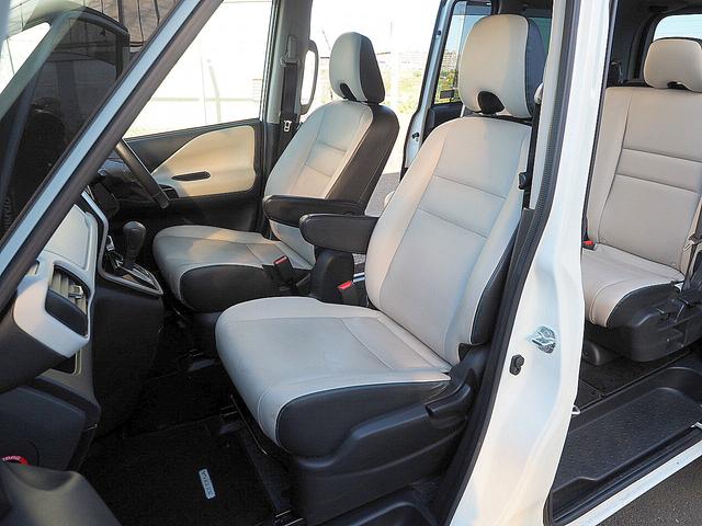 セレナ ライダーオテック３０ｔｈアニバサリプロパイロットＥＤ　プロパイロット／インテリジェントクルーズコントロール／エマブレ／踏み間違い衝突防止／電動パーキングブレーキ／両側ハンズフリー＆ワンタッチオートスライド／ナビ／ＴＶ／バックモニター／本革／シートヒーター（31枚目）