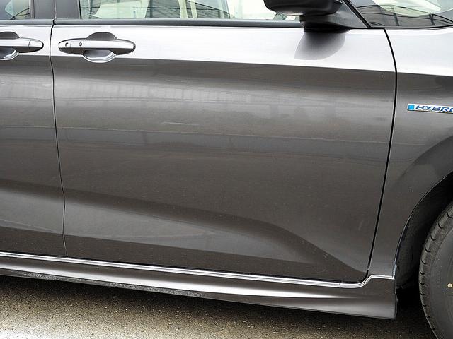 フリードハイブリッド ハイブリッド・Ｇホンダセンシング　４ＷＤ／ホンダセンシング／アダプティブクルーズコントロール／衝突軽減ブレーキ／車線維持支援システム／Ｃ＆Ｓパッケージ／両側パワースライド／ナビＴＶ／リアカメラ／ＥＴＣ／ＬＥＤ／シートヒーター／スマキー（4枚目）