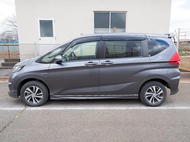 フリードハイブリッド ハイブリッド・Ｇホンダセンシング　４ＷＤ／ホンダセンシング／アダプティブクルーズコントロール／衝突軽減ブレーキ／車線維持支援システム／Ｃ＆Ｓパッケージ／両側パワースライド／ナビＴＶ／リアカメラ／ＥＴＣ／ＬＥＤ／シートヒーター／スマキー（16枚目）